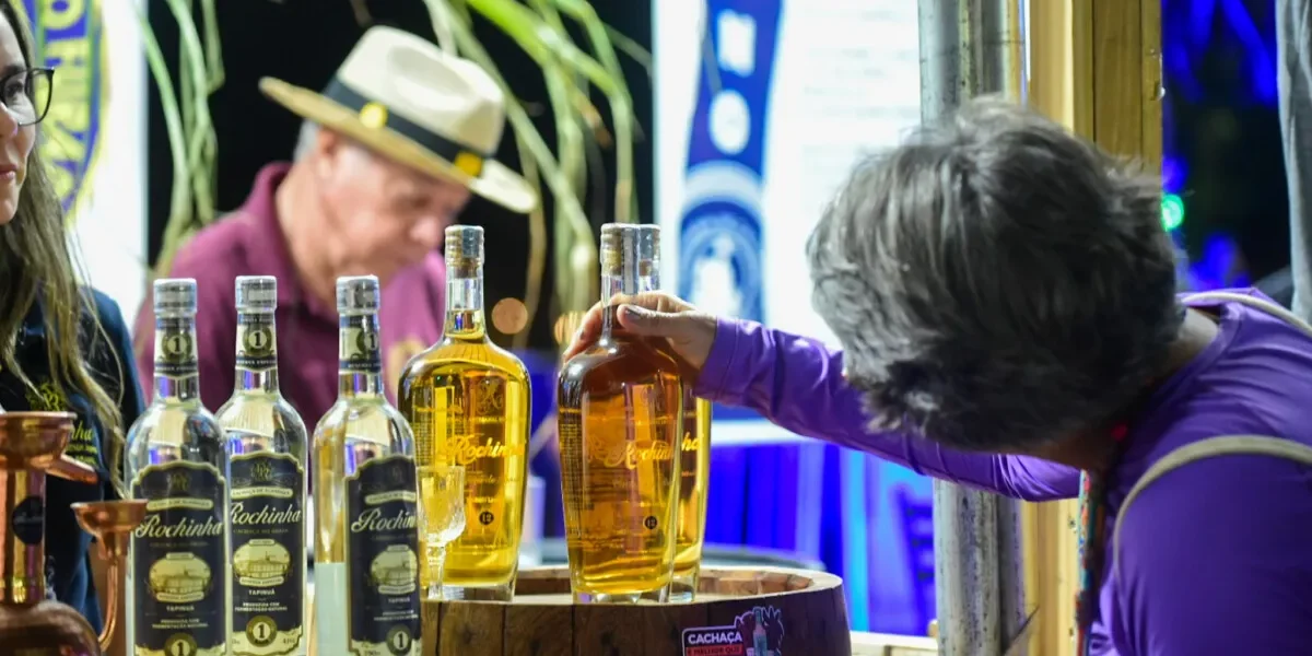 feira-da-cachaca-cabo-frio
